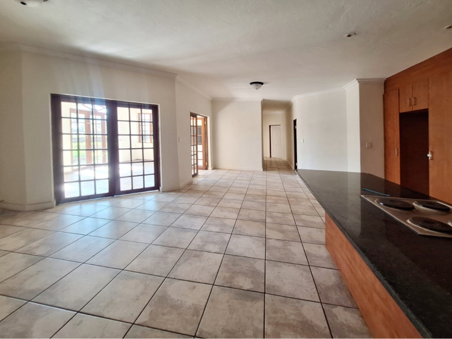 To Let 3 Bedroom Property for Rent in Meerhof North West